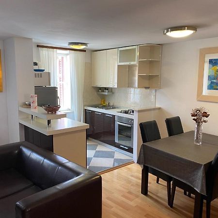 Apartment Jimmy - Luxury 65M2 Two Bedrooms Aprtmnt Dubrovnik Eksteriør bilde
