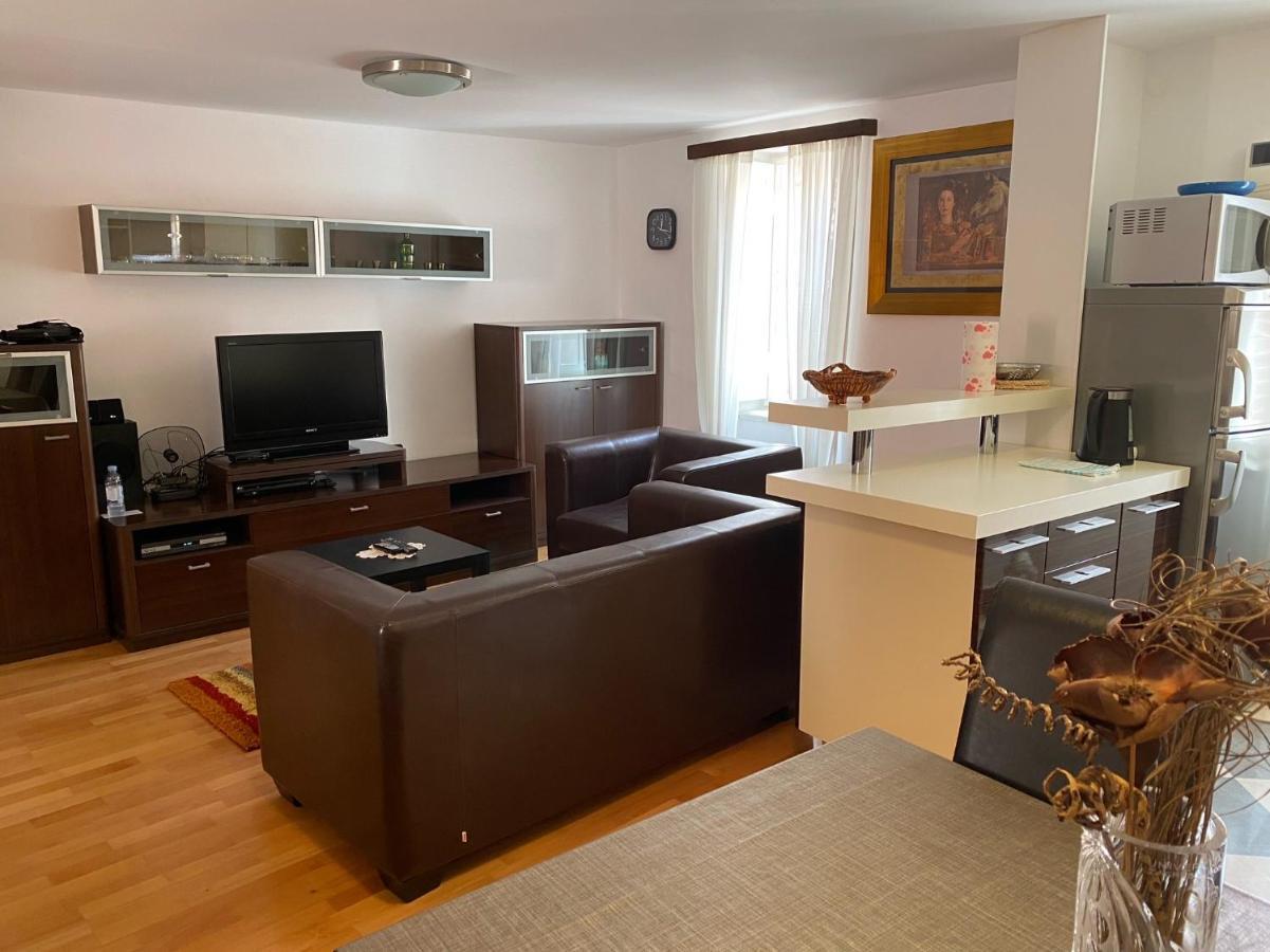 Apartment Jimmy - Luxury 65M2 Two Bedrooms Aprtmnt Dubrovnik Eksteriør bilde